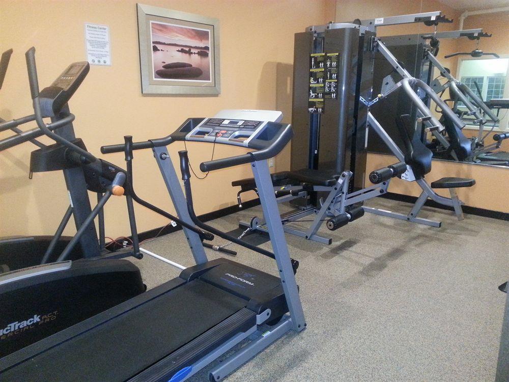 Comfort Inn & Suites Harrisburg-Hershey North Buitenkant foto