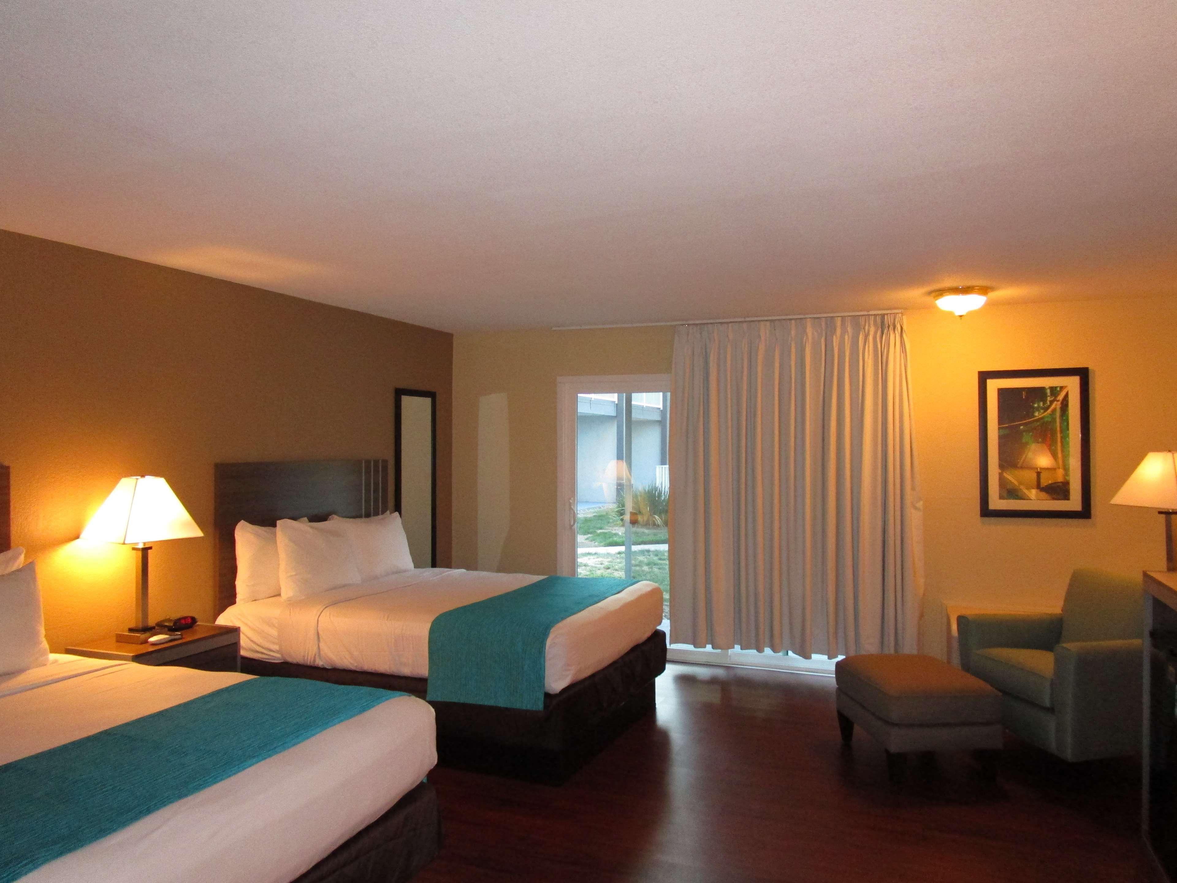 Comfort Inn & Suites Harrisburg-Hershey North Buitenkant foto