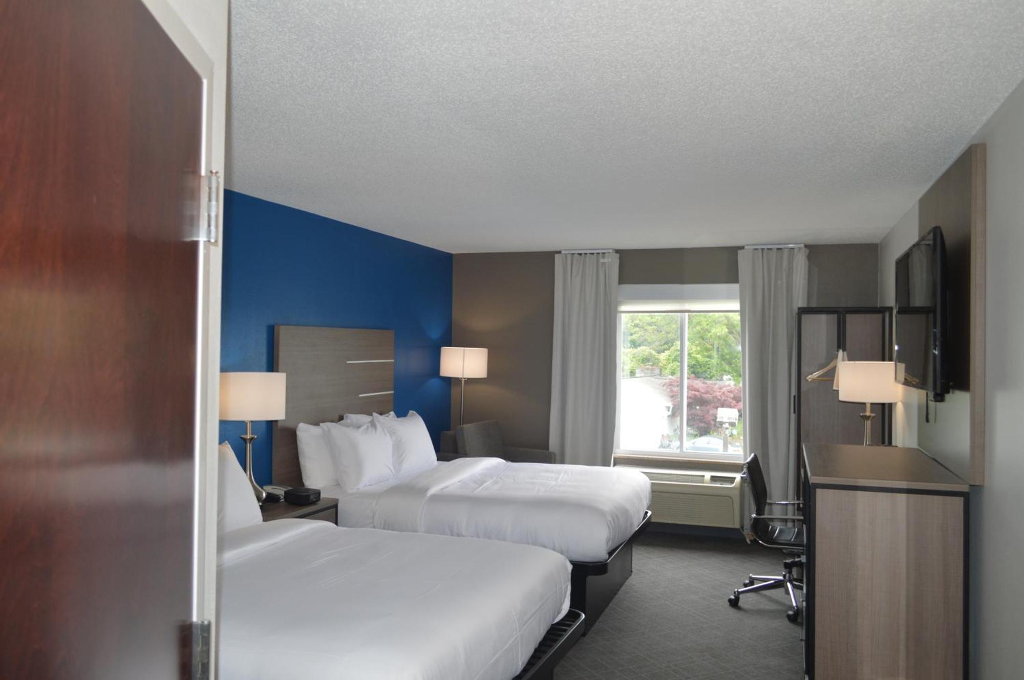 Comfort Inn & Suites Harrisburg-Hershey North Buitenkant foto