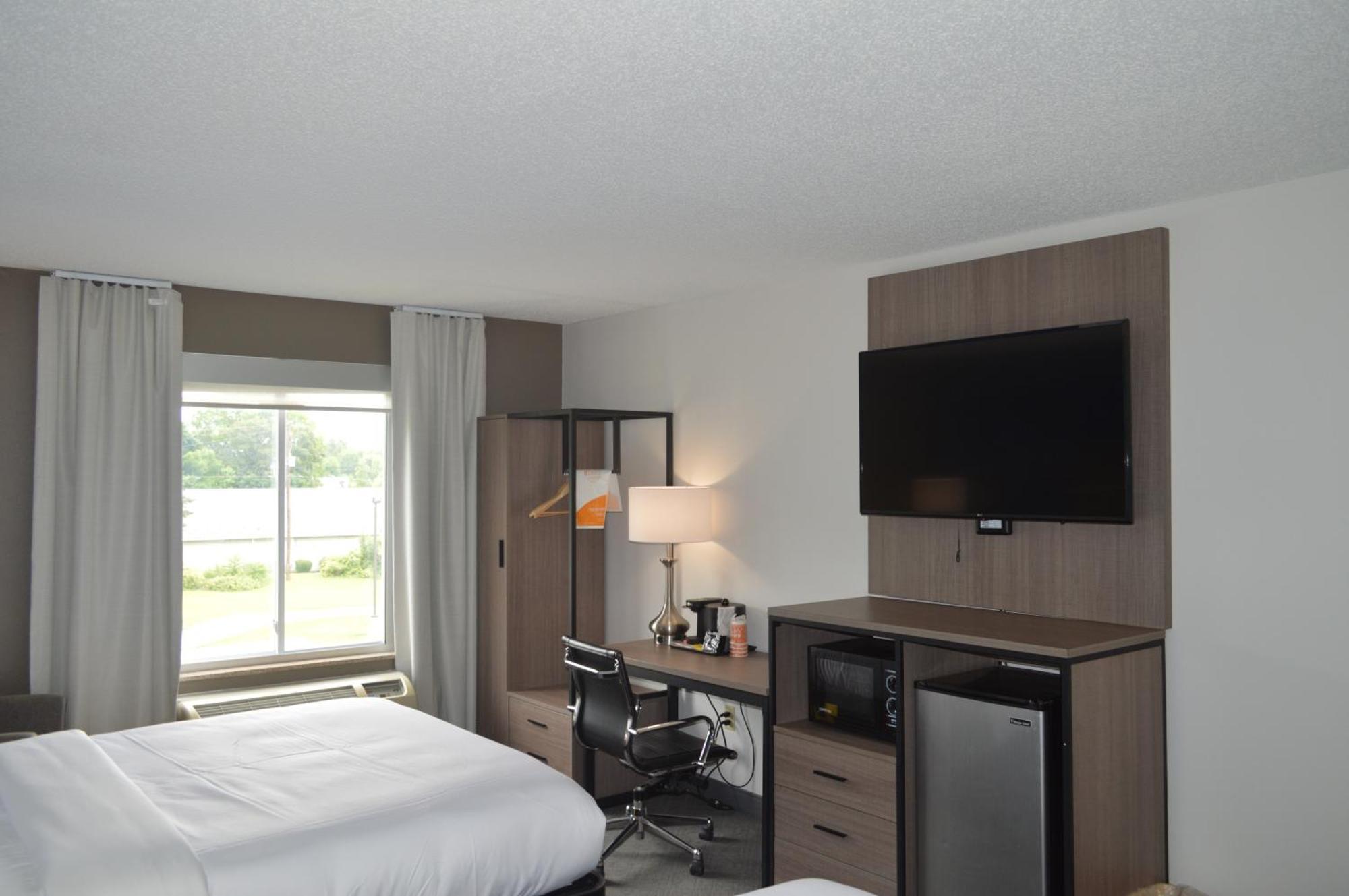 Comfort Inn & Suites Harrisburg-Hershey North Buitenkant foto