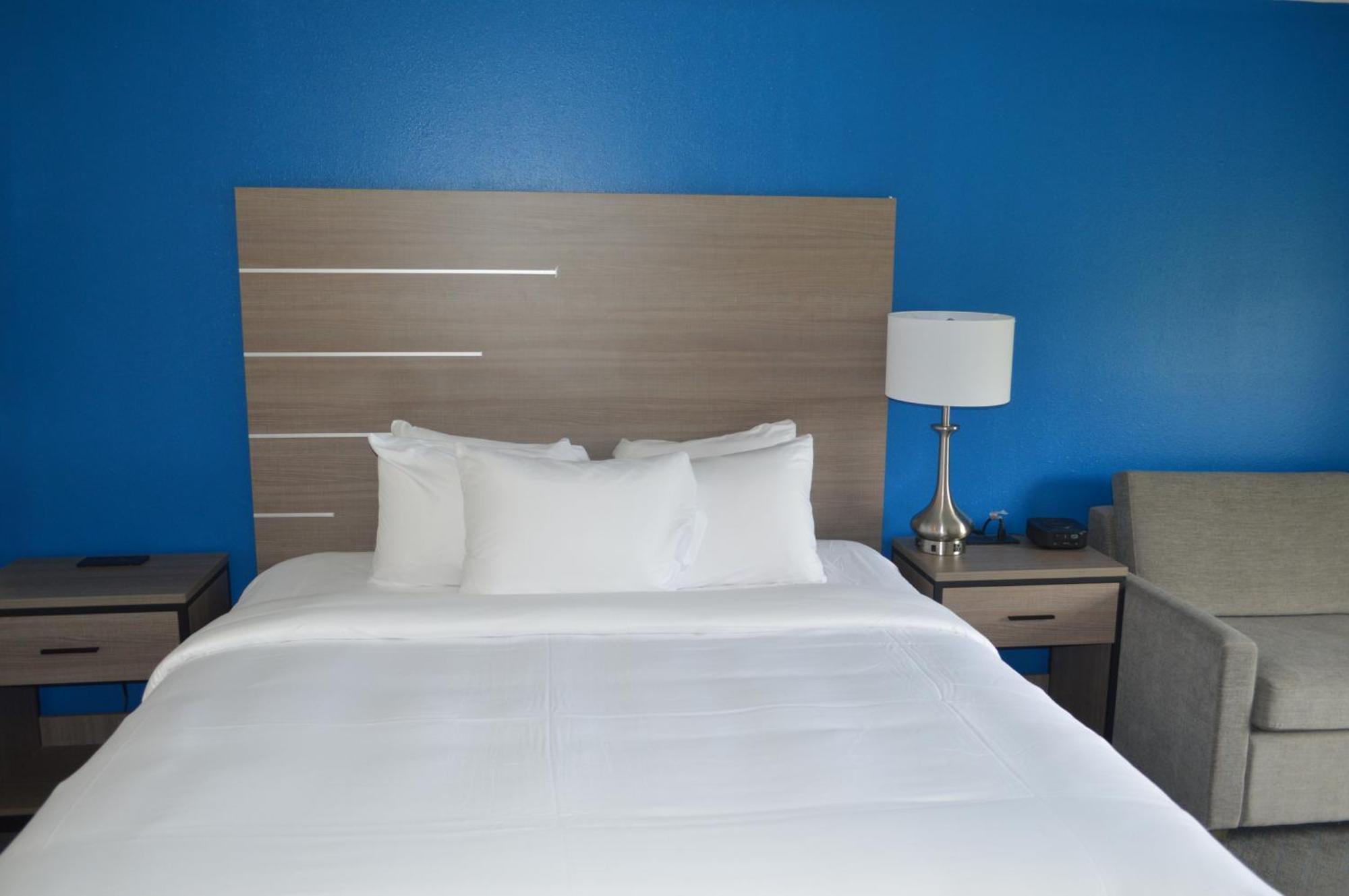 Comfort Inn & Suites Harrisburg-Hershey North Buitenkant foto