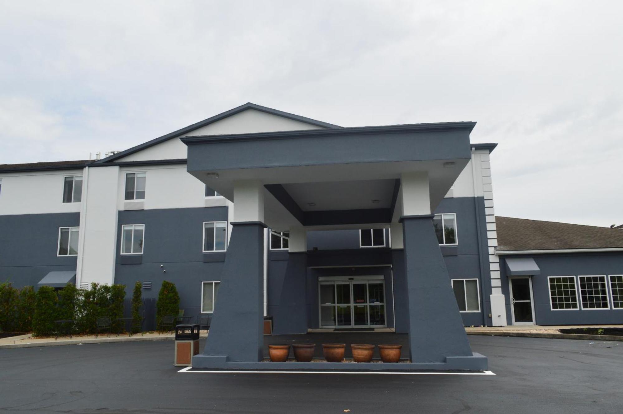 Comfort Inn & Suites Harrisburg-Hershey North Buitenkant foto