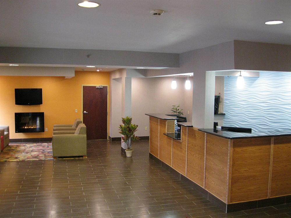Comfort Inn & Suites Harrisburg-Hershey North Buitenkant foto
