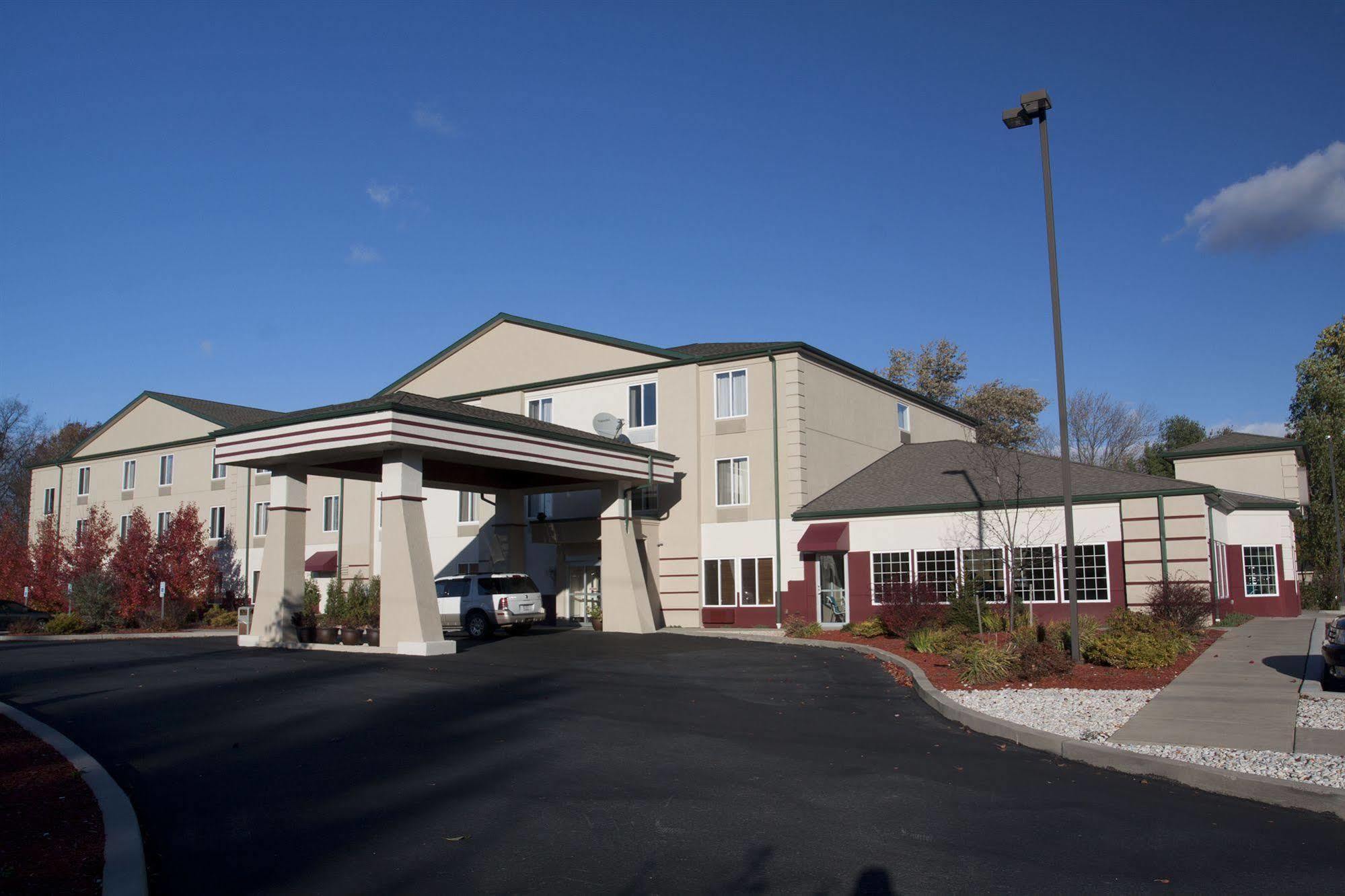 Comfort Inn & Suites Harrisburg-Hershey North Buitenkant foto