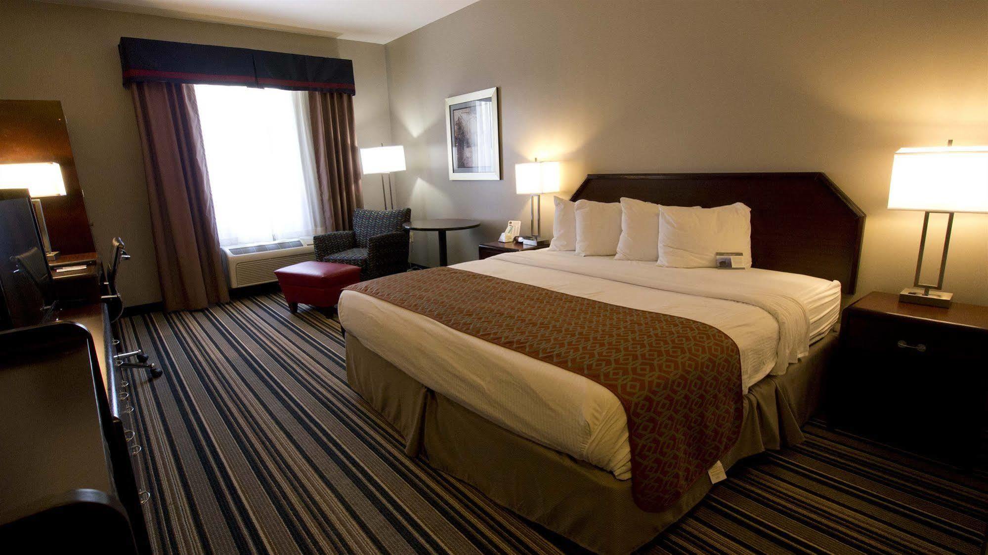 Comfort Inn & Suites Harrisburg-Hershey North Buitenkant foto
