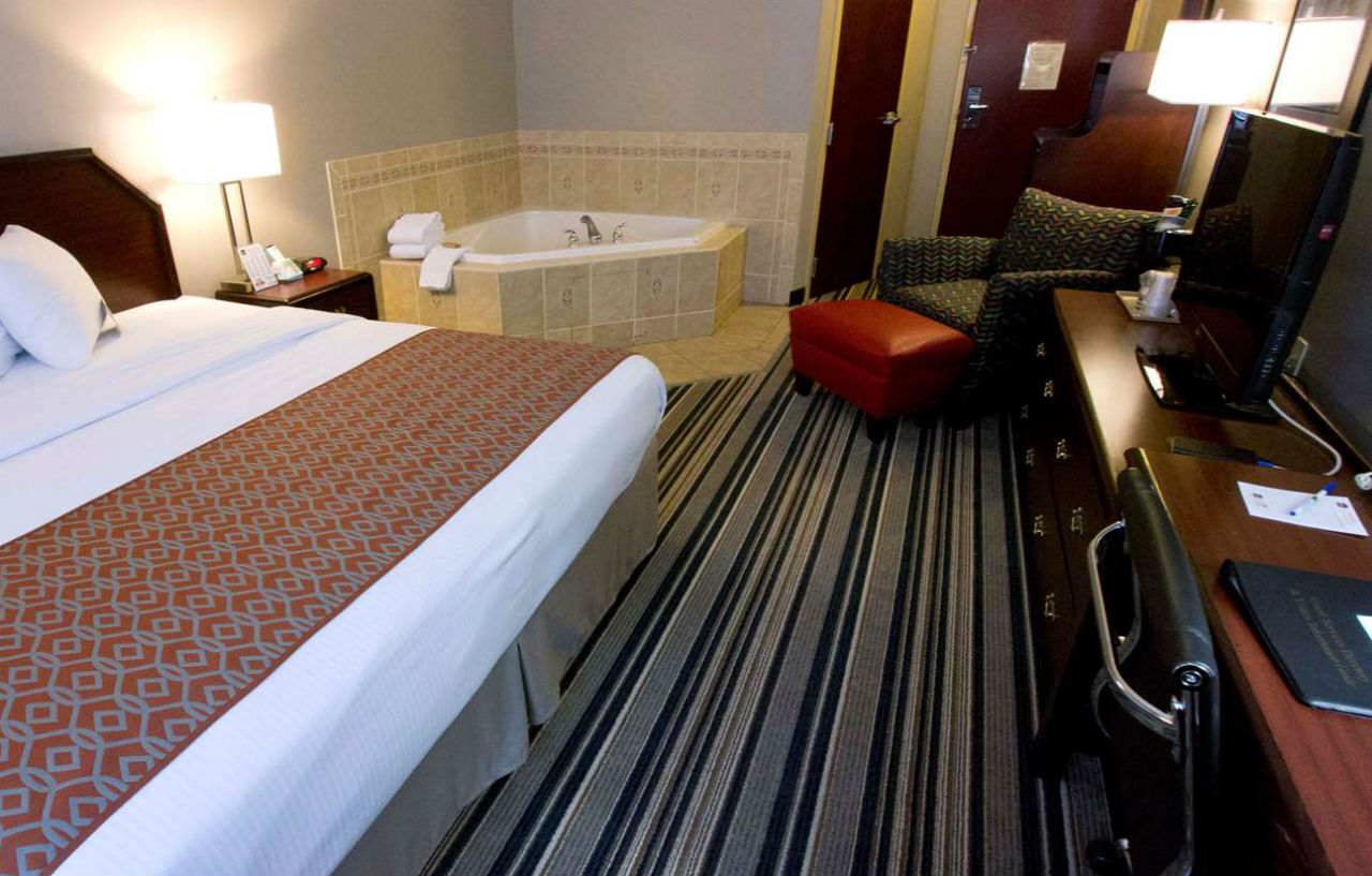 Comfort Inn & Suites Harrisburg-Hershey North Buitenkant foto